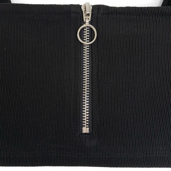 TWIIN Circa Zip Front Ribbed Crop Top - Picture 4 of 6